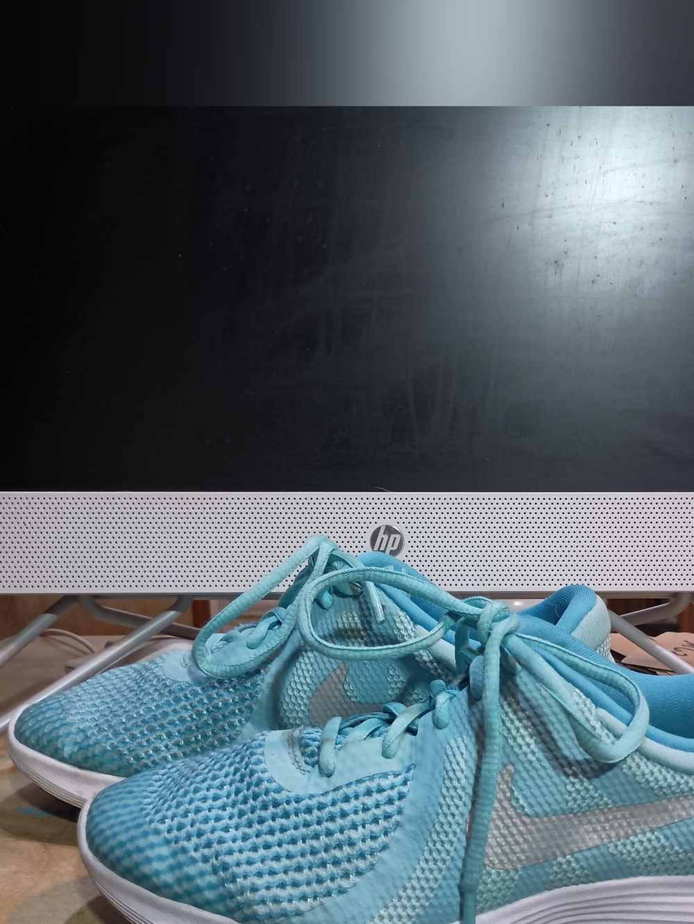 Nike Tennis Shoes Turquoise Youth Size 5